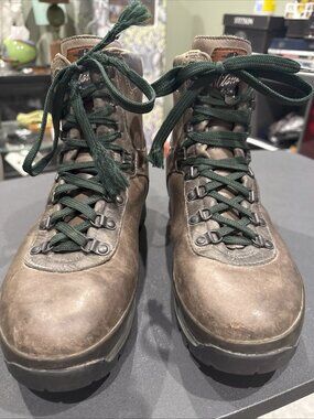 Raichle Hiking Boots Mens 9M Vintage Leather Trail Walking Shoes Switzerland